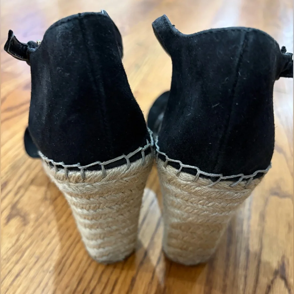 Marc Fisher Wedges - Picture 3 of 7